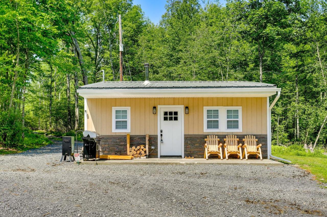 Secluded Poconos Cabin With Fire Pit On 75 Acres! Ийст Страудсбърг Екстериор снимка