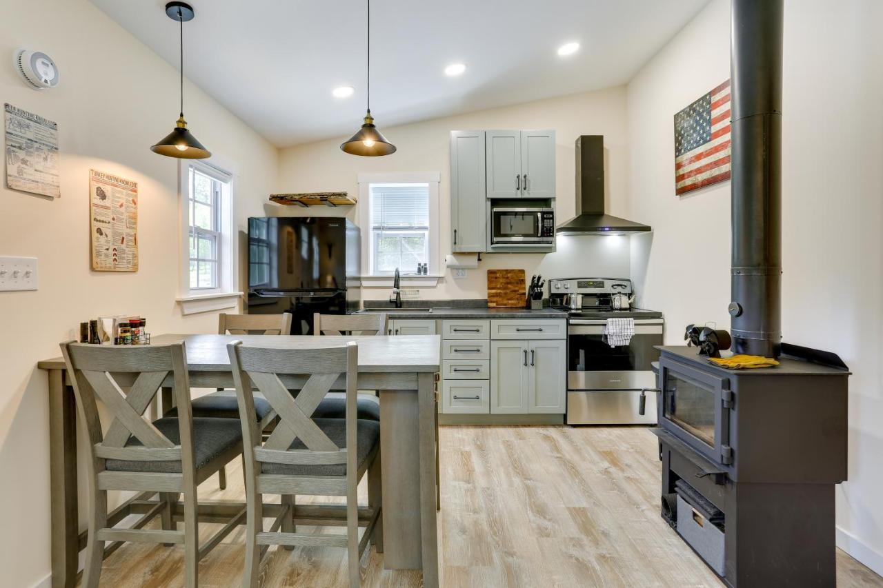Secluded Poconos Cabin With Fire Pit On 75 Acres! Ийст Страудсбърг Екстериор снимка