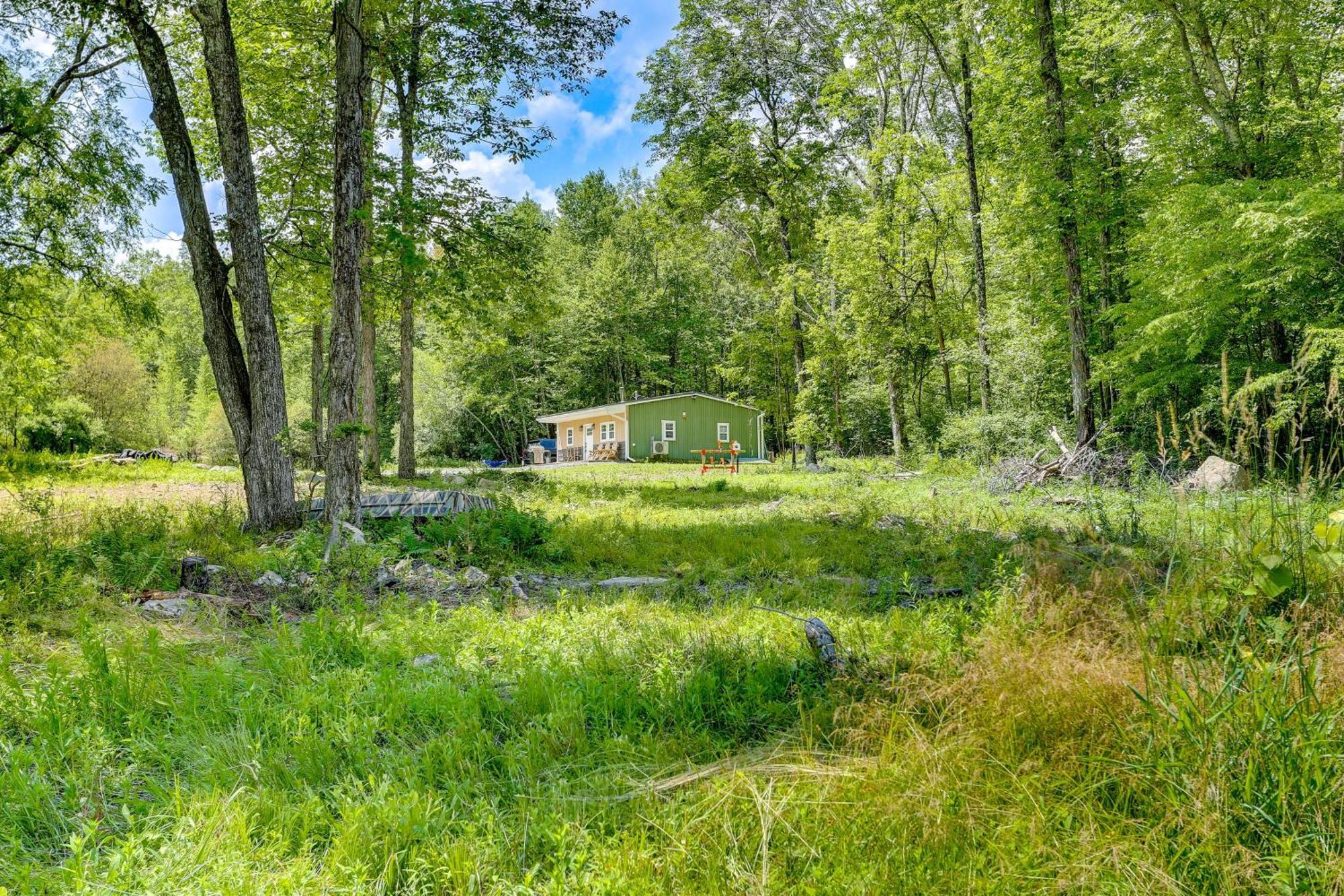 Secluded Poconos Cabin With Fire Pit On 75 Acres! Ийст Страудсбърг Екстериор снимка